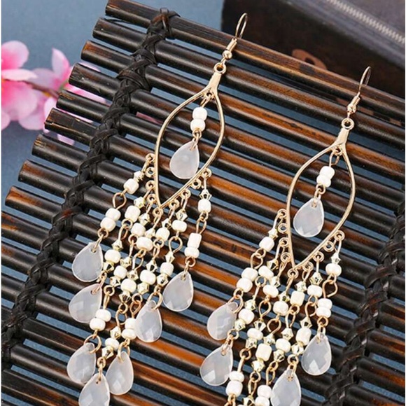 New beaded long dangling earrings - Picture 1 of 3